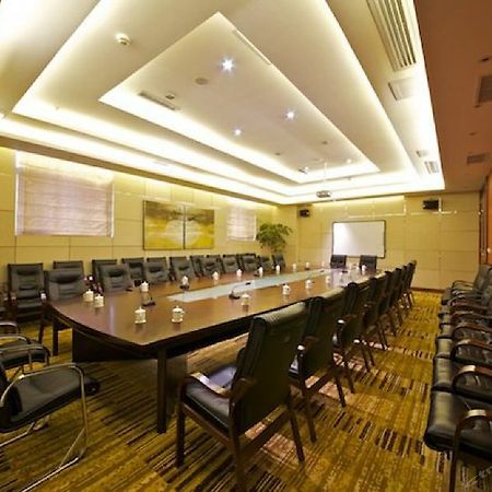 Summer Cambridge Hotel Guiyang  Exterior photo